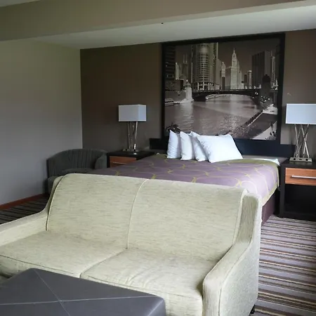 Watseka 24 Inn & Suites-2