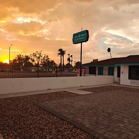 Casa Blanca Inn And Suites-3