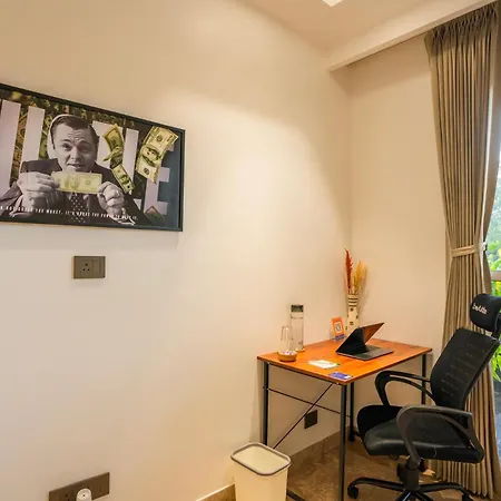Liveaway Gurugram, Golf Course Road By Pack-2