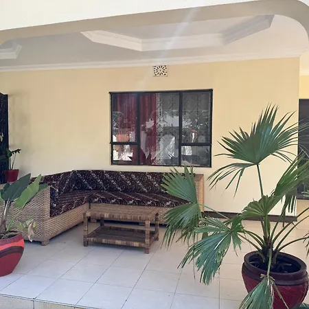 Maasai House-3
