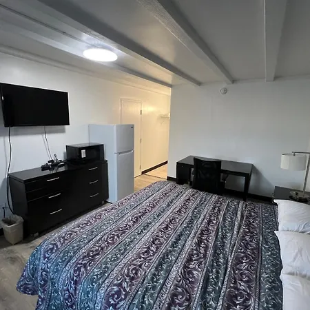 Economy Inn-3