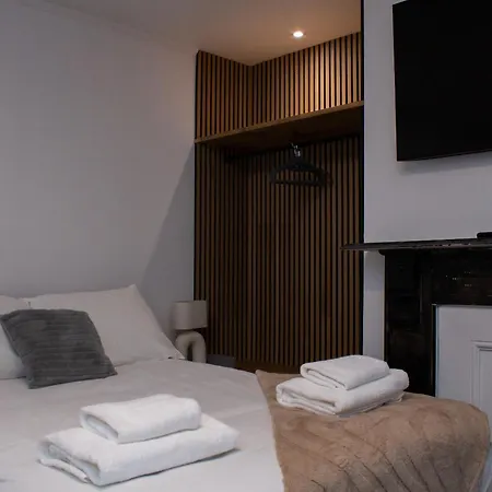 Ivy House-2