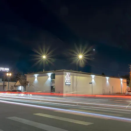 Lyfe Inn & Suites By Aga- North Hollywood Near Universal Studios-3