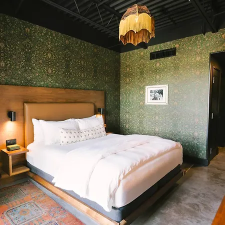 The Frances Modern Inn-3