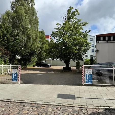 Hotel Runge 24 7 Check In&Free Parking-2