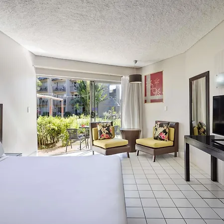 Mercure Nadi-3