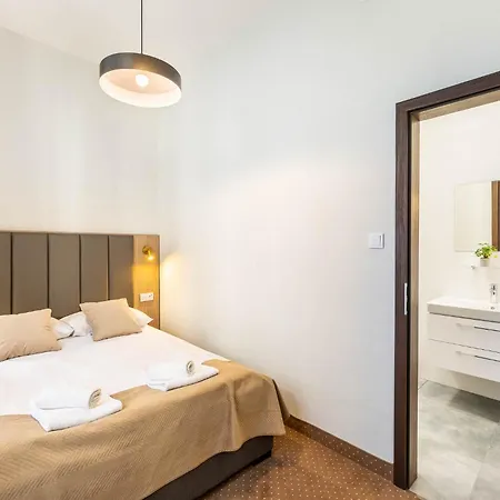 Hotel Lothus-3