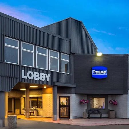 Travelodge By Wyndham Grande Prairie-2