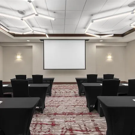 Hilton Garden Inn Ames-2