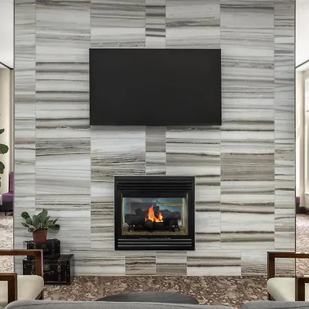 Hilton Garden Inn Ames-3