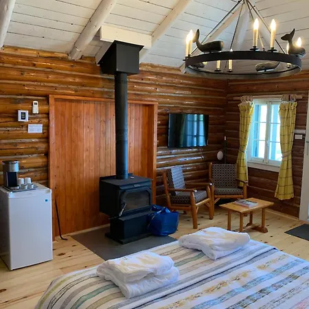Au Pic De L'Aurore Motel-Chalets-2