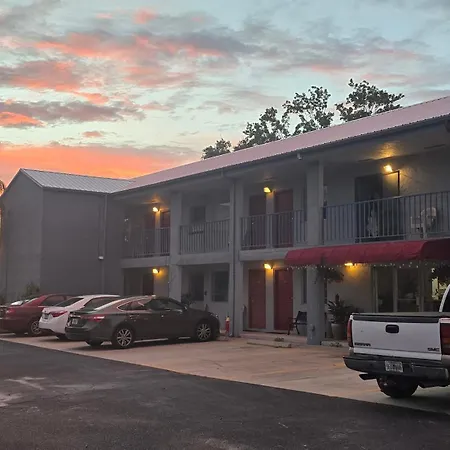 Lakeview Inn & Suites Okeechobee-2