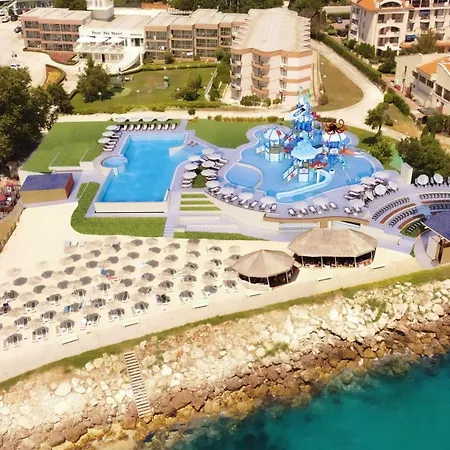 Royal Bay Resort & Aqua Park-3