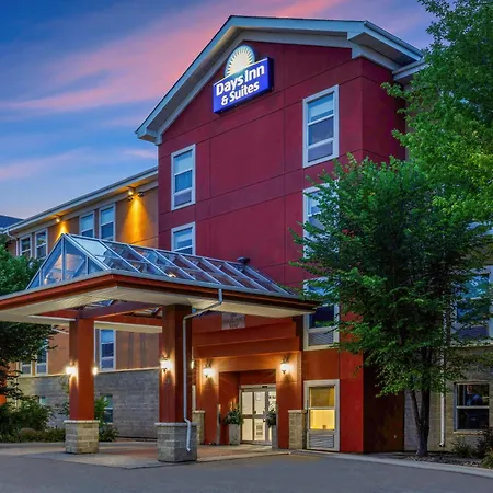 Days Inn & Suites By Wyndham Sherwood Park Edmonton-2