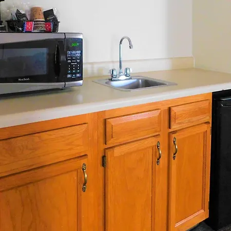 Quality Inn & Suites Thomasville-High Point-2