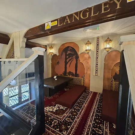 Langley Inn-3