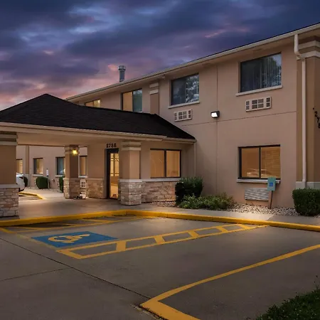 Quality Inn Beloit-2