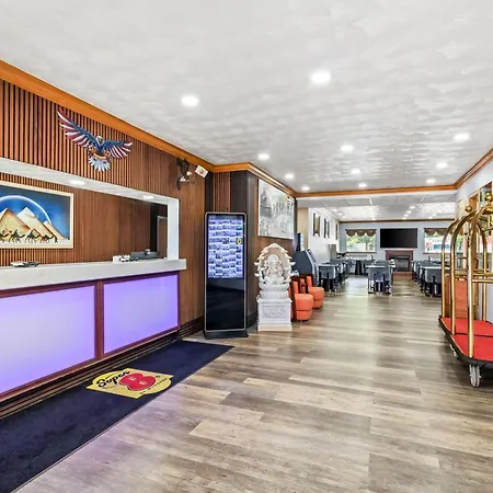 Super 8 By Wyndham Uniontown Pa-2