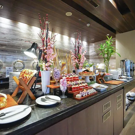Holiday Inn Express Surabaya Centerpoint By Ihg-3