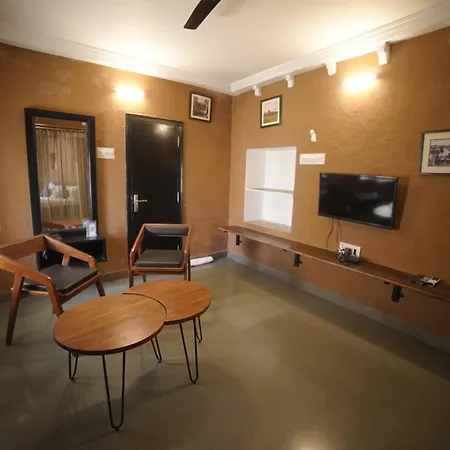 Hotel Udai Niwas By The Lake-2