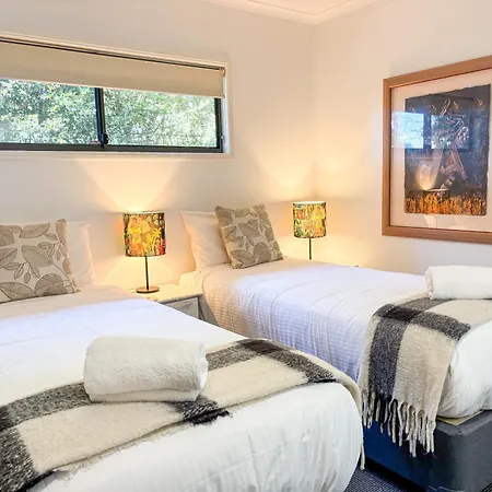 Tranquil Getaways On Obi Maleny-2
