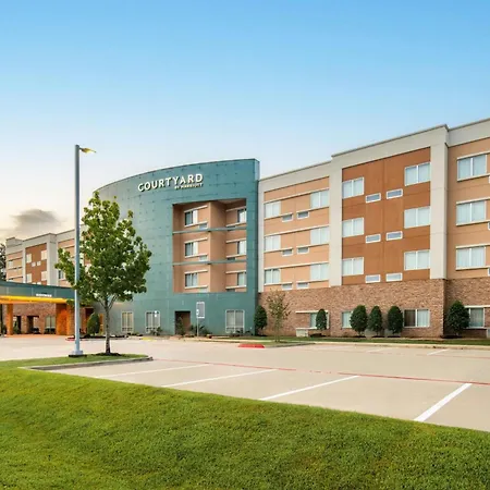 Courtyard By Marriott Houston City Place-3