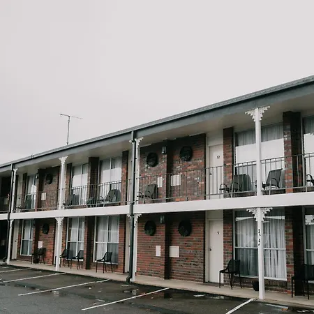 Town House Motor Inn-2