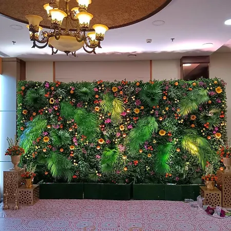 Club Emerald-3