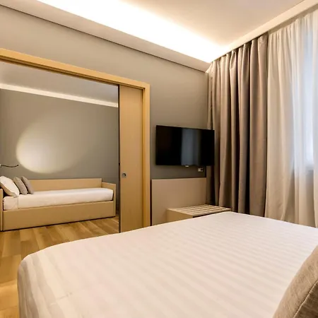 43 Station Hotel-3