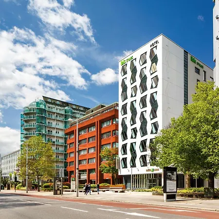 Ibis Styles London Ealing-3