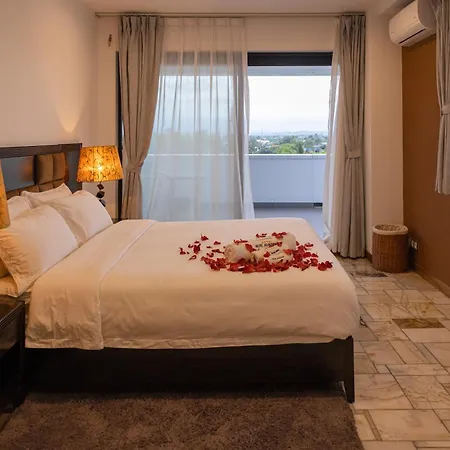 The Streamliner Hotel Apartment-3