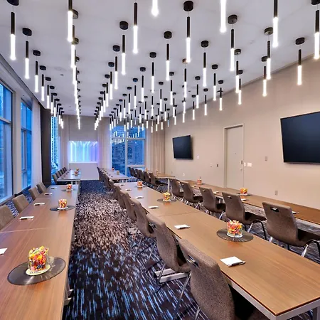 Aloft By Marriott Chicago Mag Mile-3