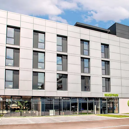 B&B Hotel Stuttgart-Neckarhafen-3