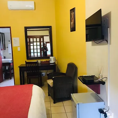 Mzingeli Guesthouse-3