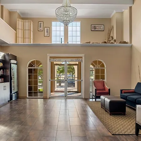 Quality Suites Irving-Las Colinas-3