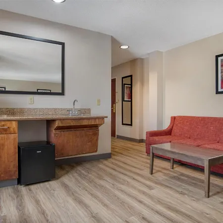 Best Western Plus Philadelphia-Choctaw Hotel And Suites-2