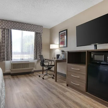 Best Western Plus Philadelphia-Choctaw Hotel And Suites-3