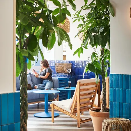 Hotel Chromatics & Restaurant Hill Club By Happyculture-2