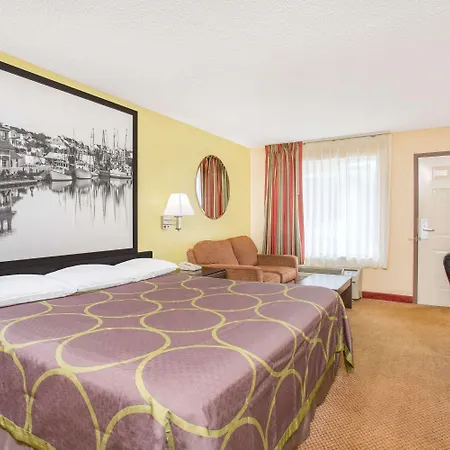 Super 8 By Wyndham Sumter-2