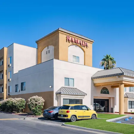 Ramada By Wyndham Bakersfield-2