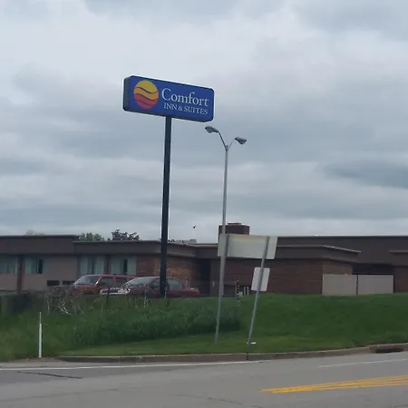 Comfort Inn & Suites Pittsburgh Fox Chapel-3