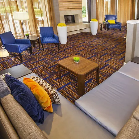 Courtyard By Marriott Charlottesville-3