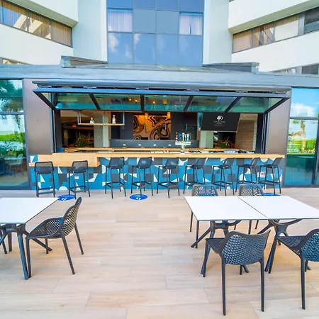 Doubletree By Hilton Tampa Rocky Point Waterfront-3