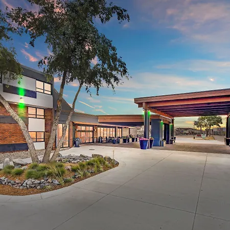 Holiday Inn & Suites St. Cloud By Ihg-2