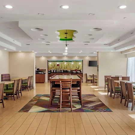 Best Western Plus North Shore Hotel-2