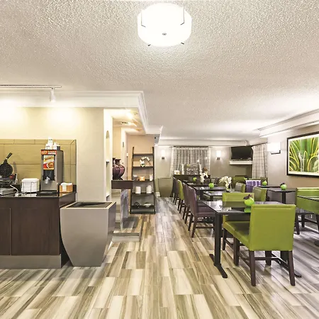 La Quinta Inn By Wyndham Midland-2