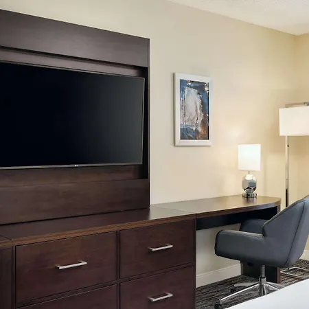 Doubletree By Hilton Greensboro-3