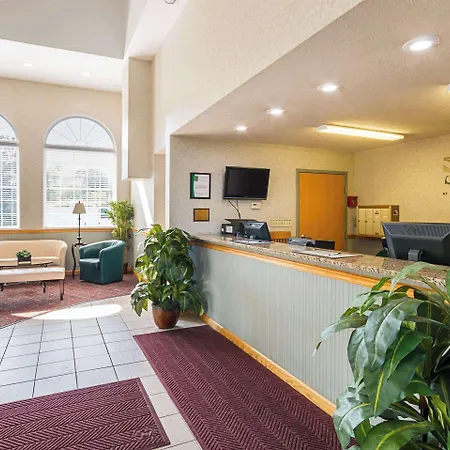 Quality Inn Weston-3