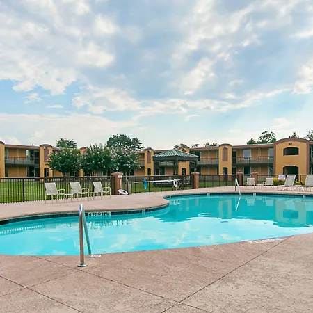 Red Roof Inn Forsyth-2