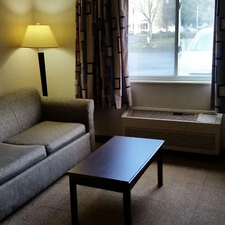 Days Inn & Suites By Wyndham Vancouver-2